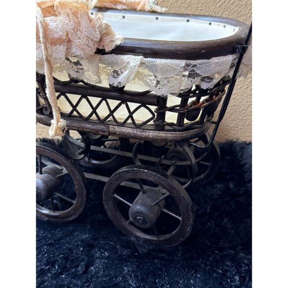 Vintage Victorian Style Baby Doll Carriage With Lace Canopy Metal Frame & Fabric - Picture 4 of 12
